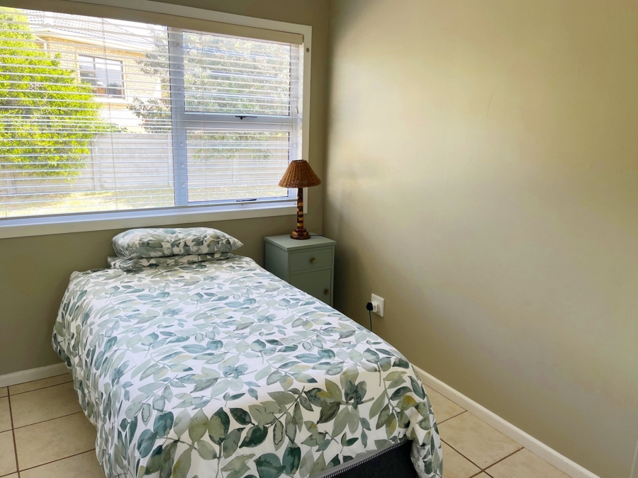 2 Bedroom Property for Sale in Struisbaai Western Cape